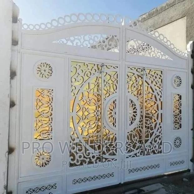 Laser Cut Gates - thumbnail 2