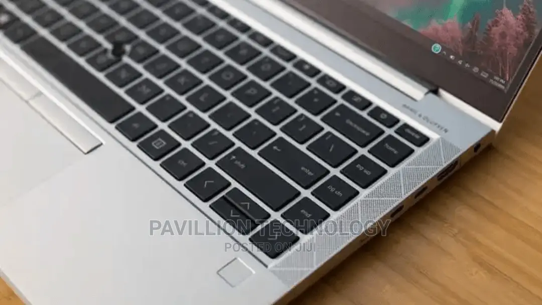 New Laptop HP EliteBook 840 G8 8GB Intel Core i7 SSD 512GB