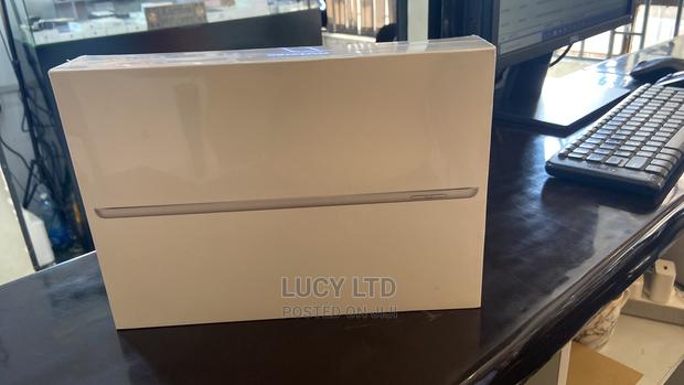 New Apple iPad 9.7 64 GB Silver - main view
