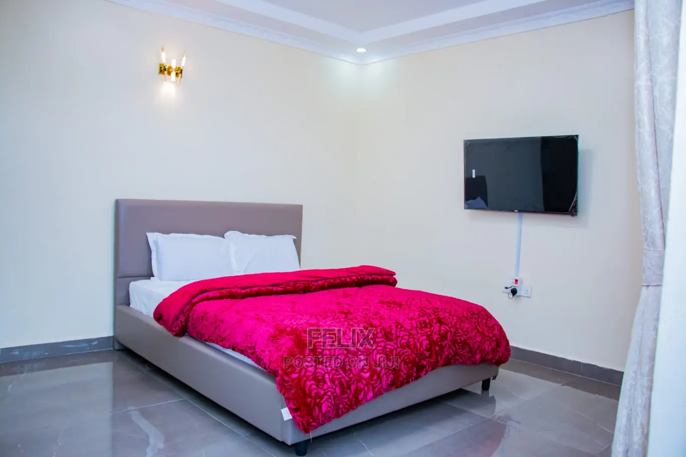 Karatina/Jambo Red Air Benb to Let
