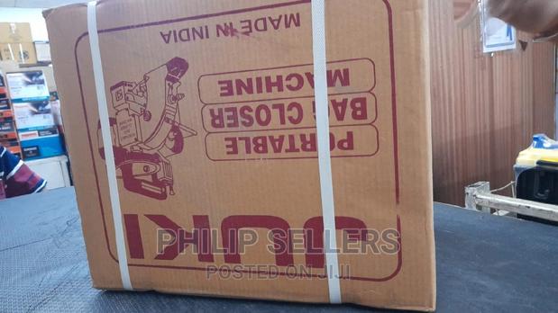 Single Thread Chain Stitch Bag Closer - main view