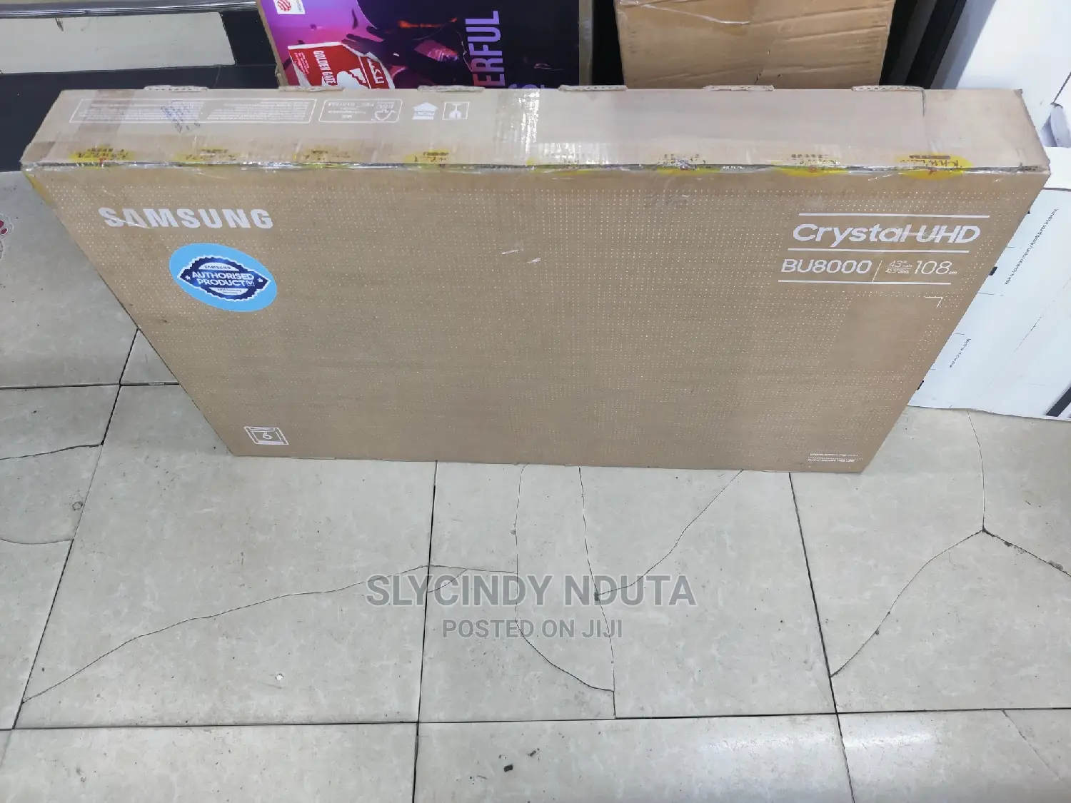 Samsung 43" Crystal UHD BU8000 (New)