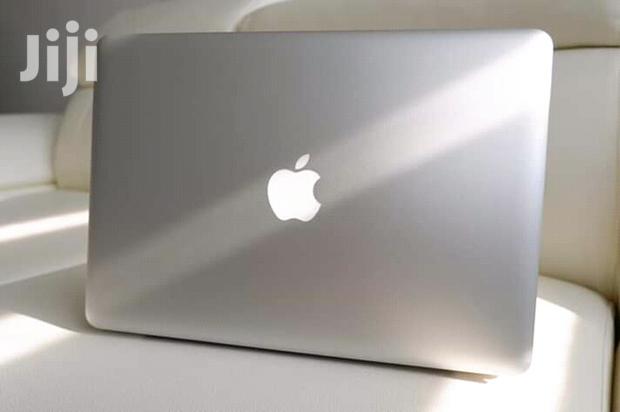 Laptop Apple MacBook Pro 4GB Intel Core i5 HDD 500GB