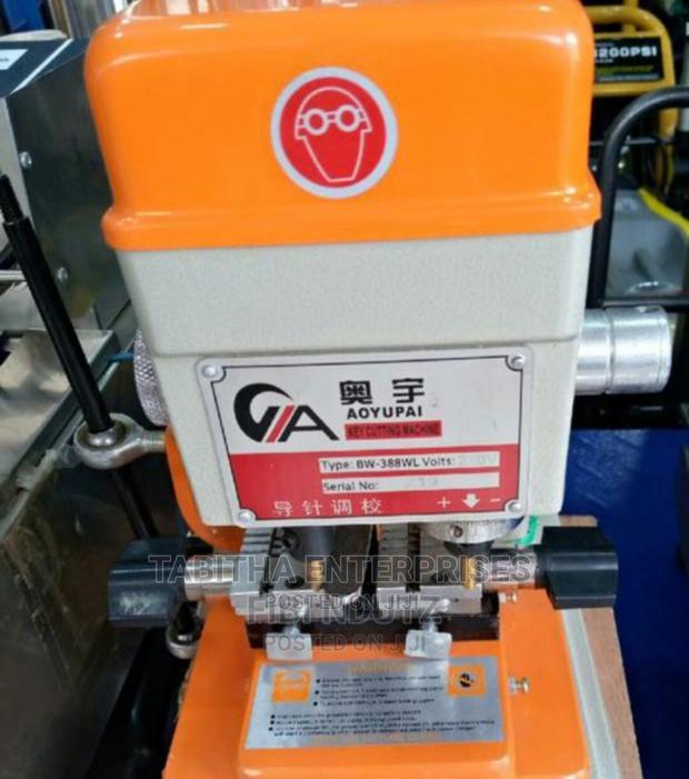 Key Cutting Machine