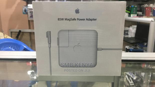 85 W Magsafe Power Adapter for Macbook Pro - main view