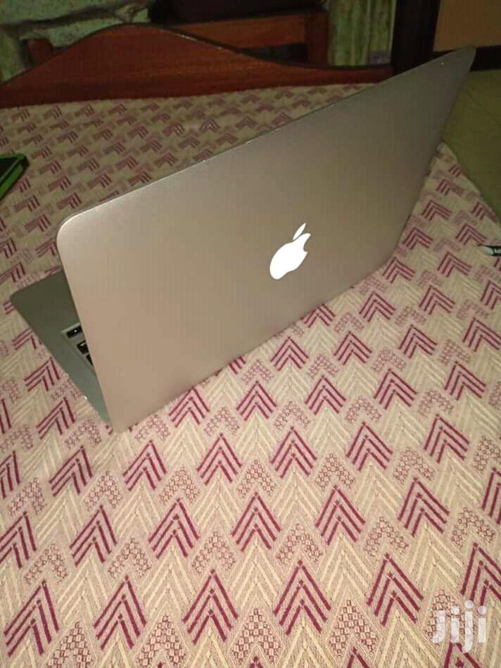 Laptop Apple MacBook Pro 4GB Intel Core i5 HDD 500GB