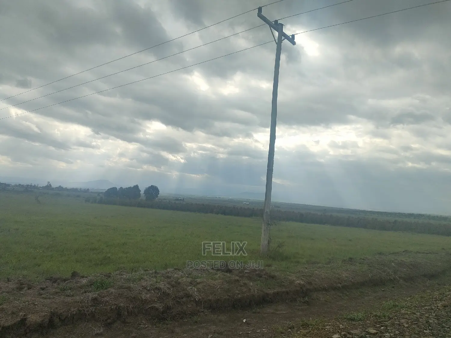 Chaka/Nanyuki Highway 10 Acres