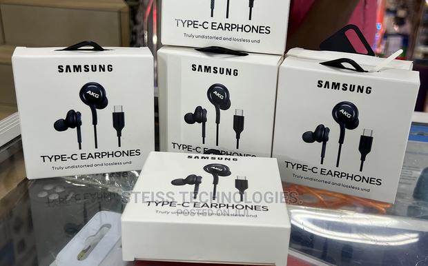 Type -C Akg Wired Earphones - thumbnail 3