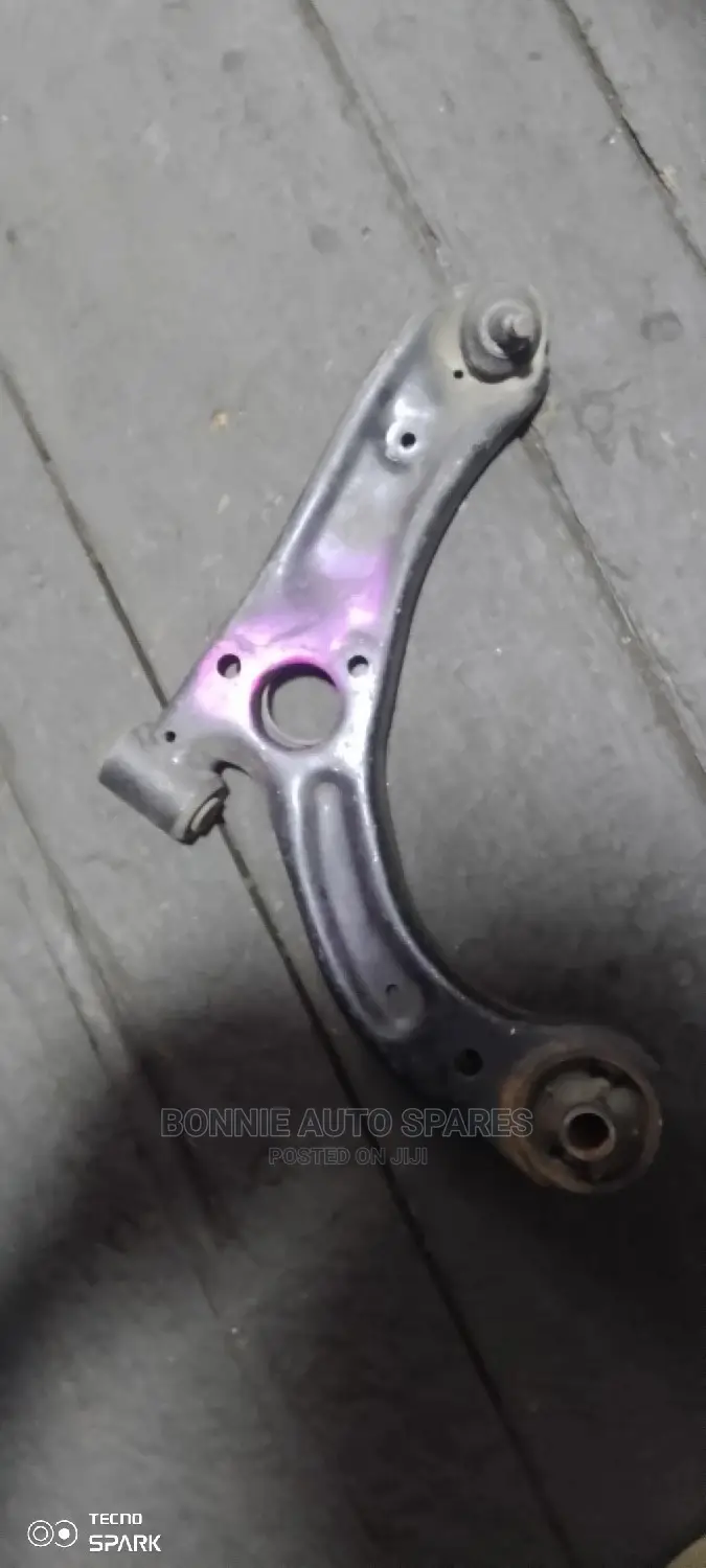 Diahatsu Mira Arm