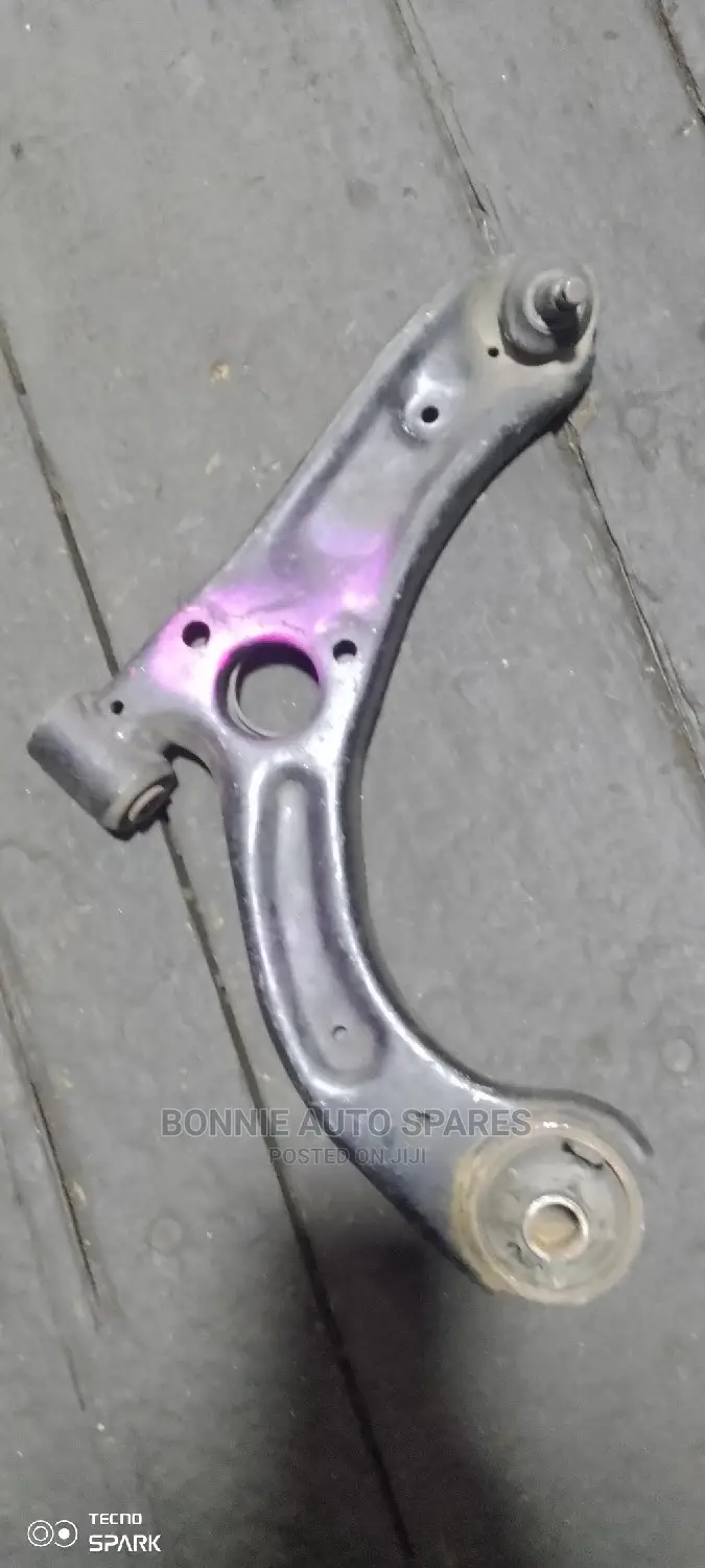Diahatsu Mira Arm