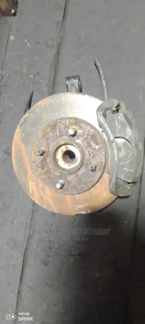 Nissan Wingroad Y12 Hub