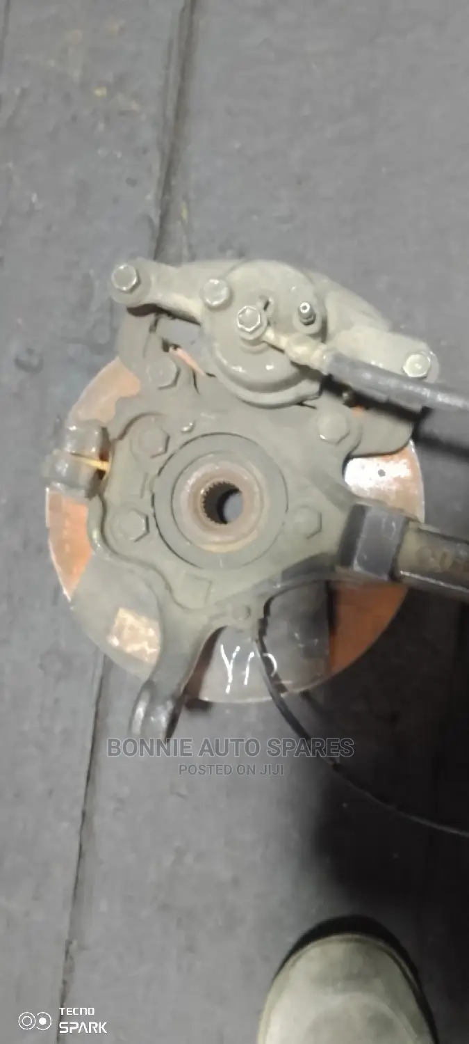 Nissan Wingroad Y12 Hub