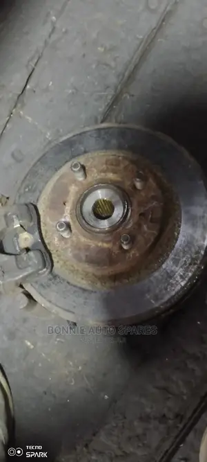 Mitsubishi Colt Hub