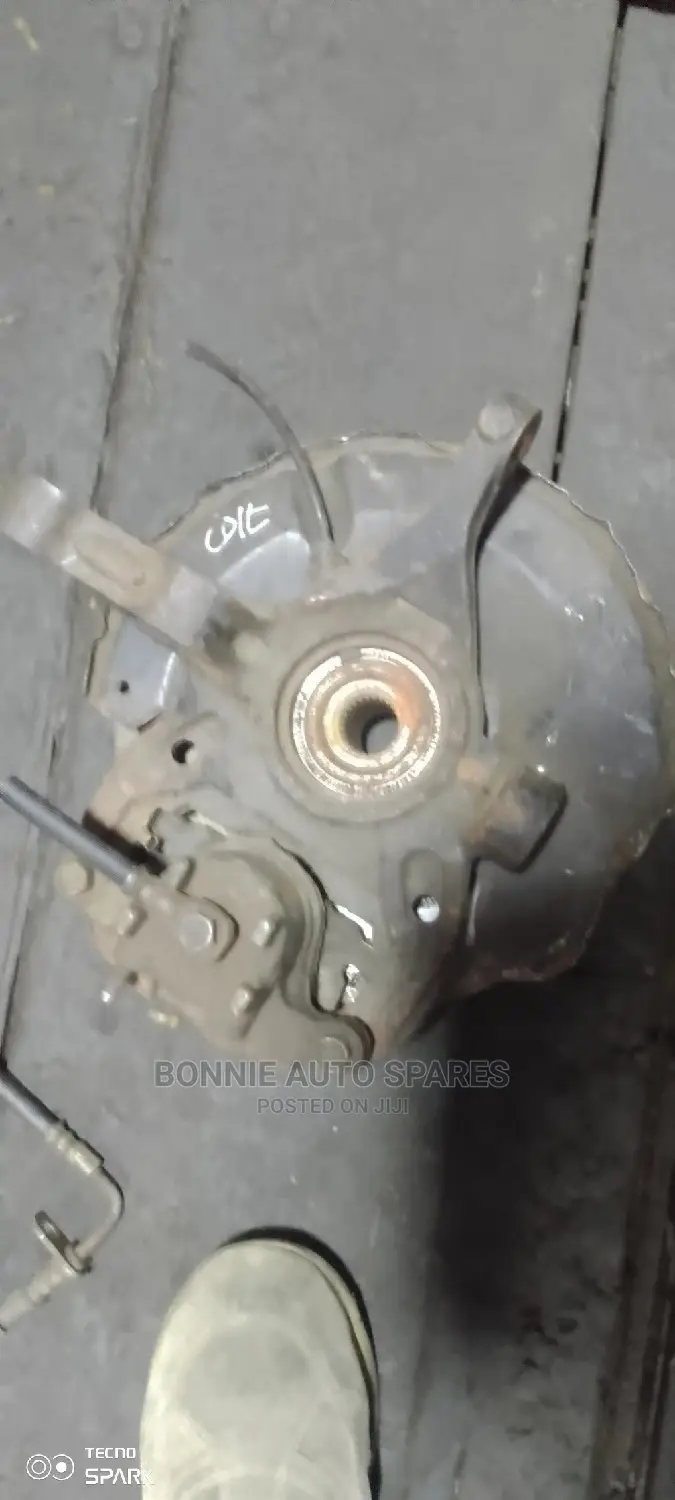 Mitsubishi Colt Hub