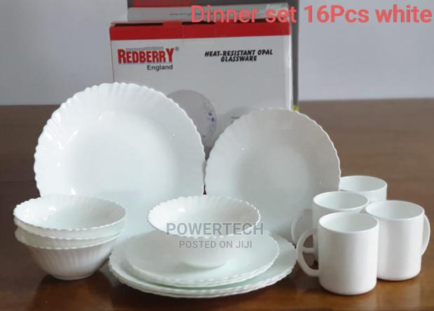 16 Pieces Dinner Set . - main view