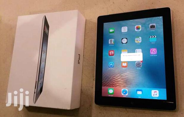 Apple iPad 2 Wi-Fi 16 GB Gray - main view