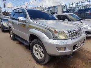 High-Quality 2007 Toyota Land Cruiser Prado Silver - Ready for Your Off-Road Journey