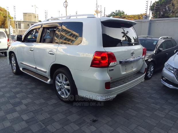 Toyota Land Cruiser 2014 White - thumbnail 2