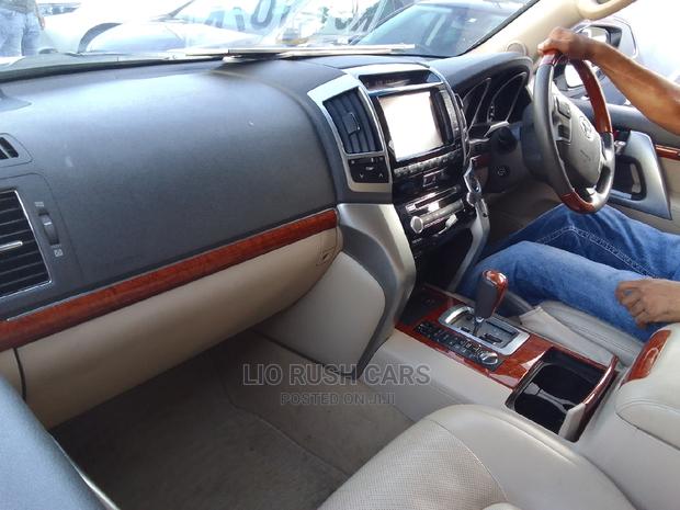 Toyota Land Cruiser 2014 White - thumbnail 4