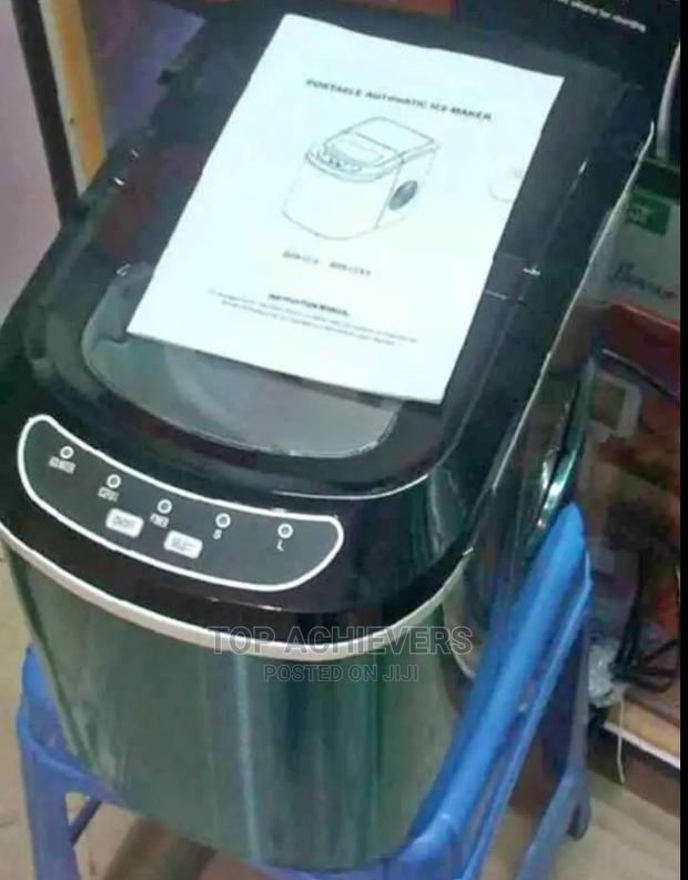 Durable Modern Ice Cube Maker
