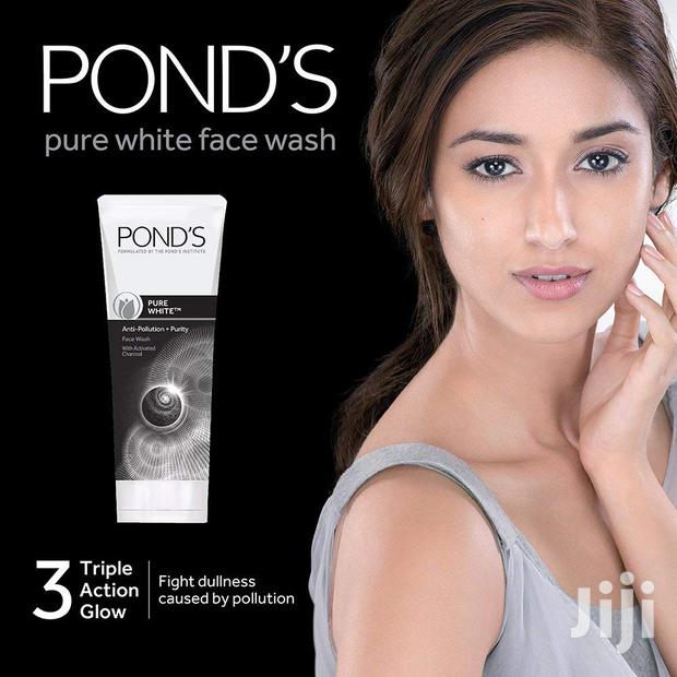 Pond's Pure White Anti Pollution With Activated Charcoal Facewash