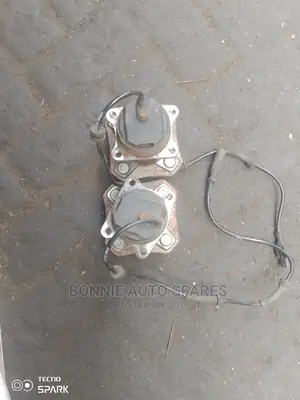 Nissan Tiida Rear Hub
