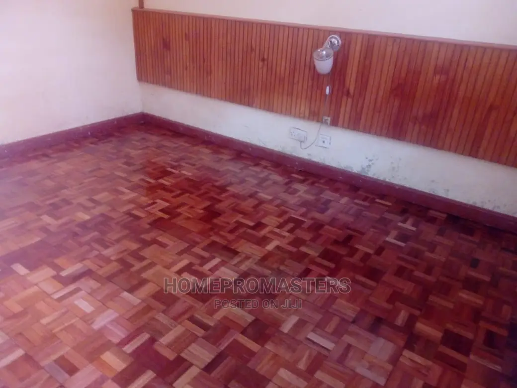 Wooden Floor Sanding and Varnishing