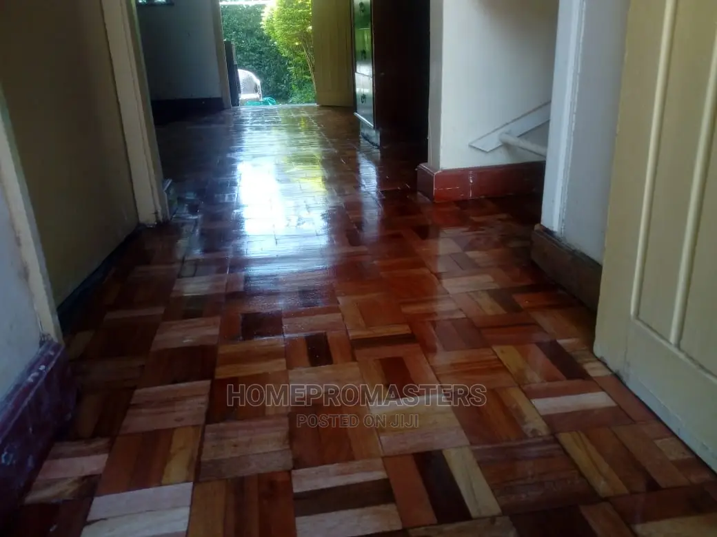 Wooden Floor Sanding and Varnishing