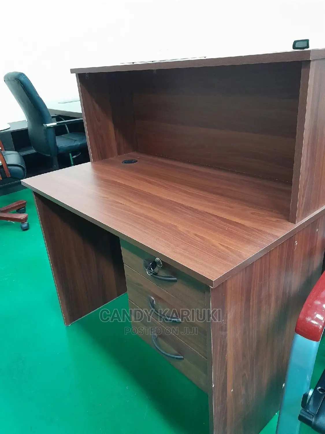 1 M Reception Desk