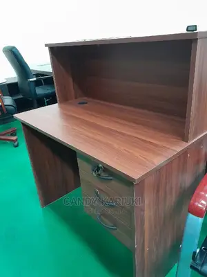 1 M Reception Desk