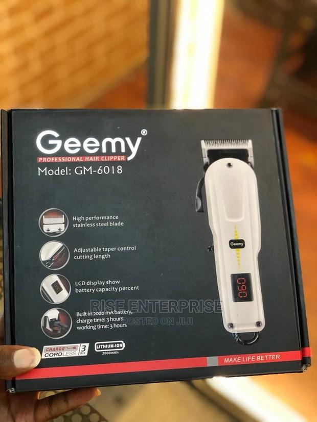 Recheargeable Geemy Professional Shaver - main view