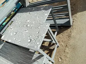 Beautiful Bubbles Kitchen Table/ Gas Table