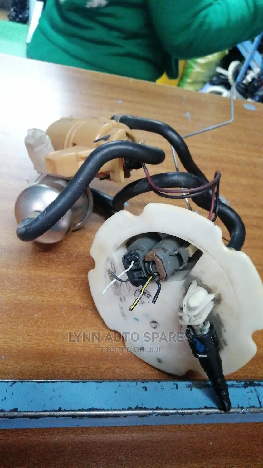 Nissan AD Y11 Fuel Pump