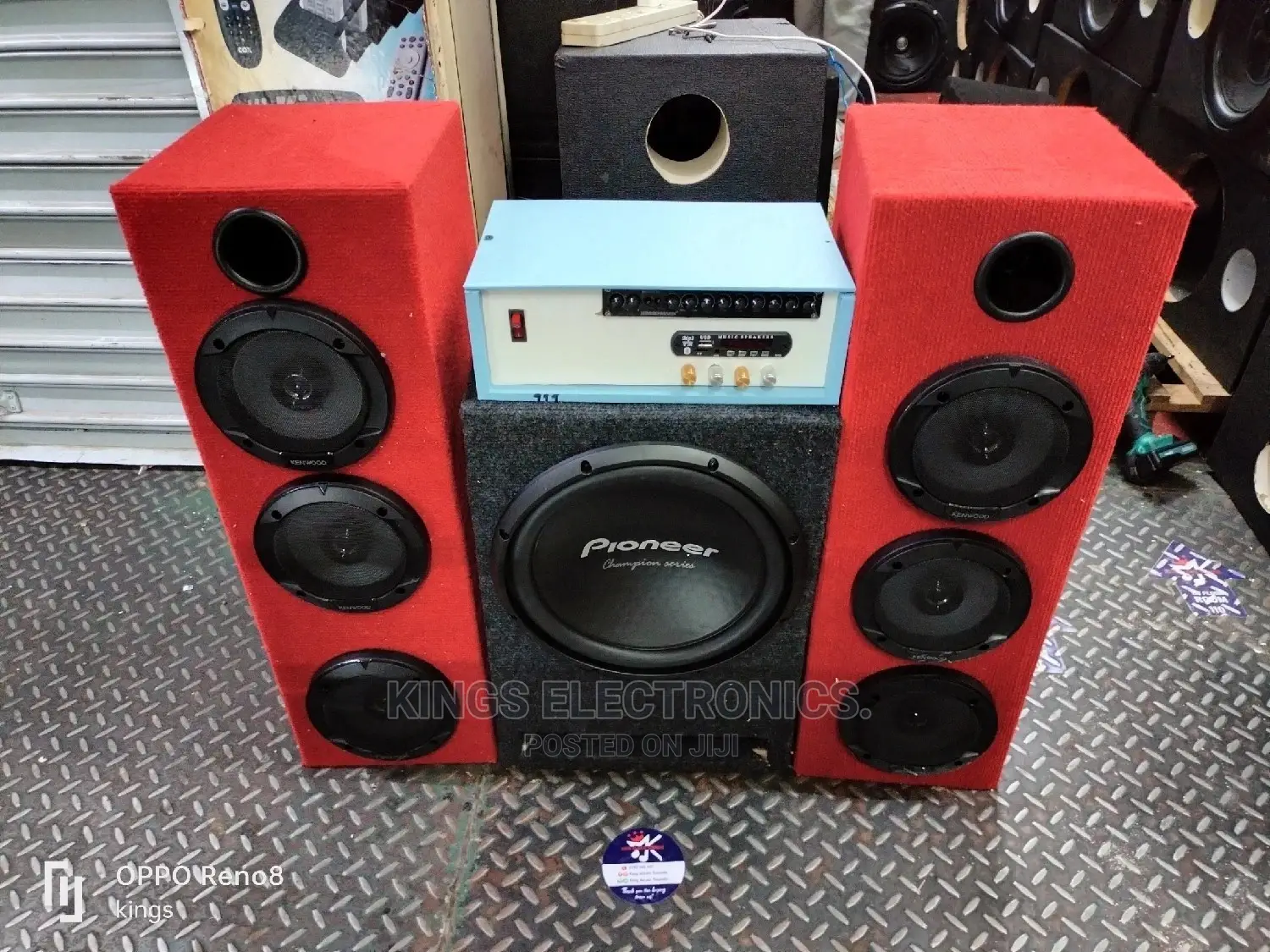 Stardard Homeatheatre System With Tall Boys.