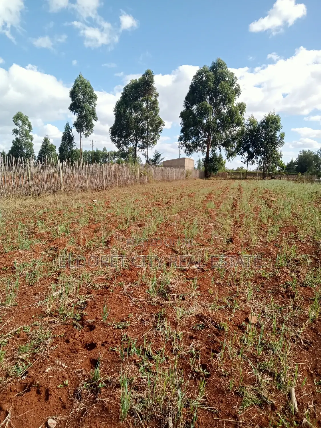 One Acre Kapseret Ideal for Residential