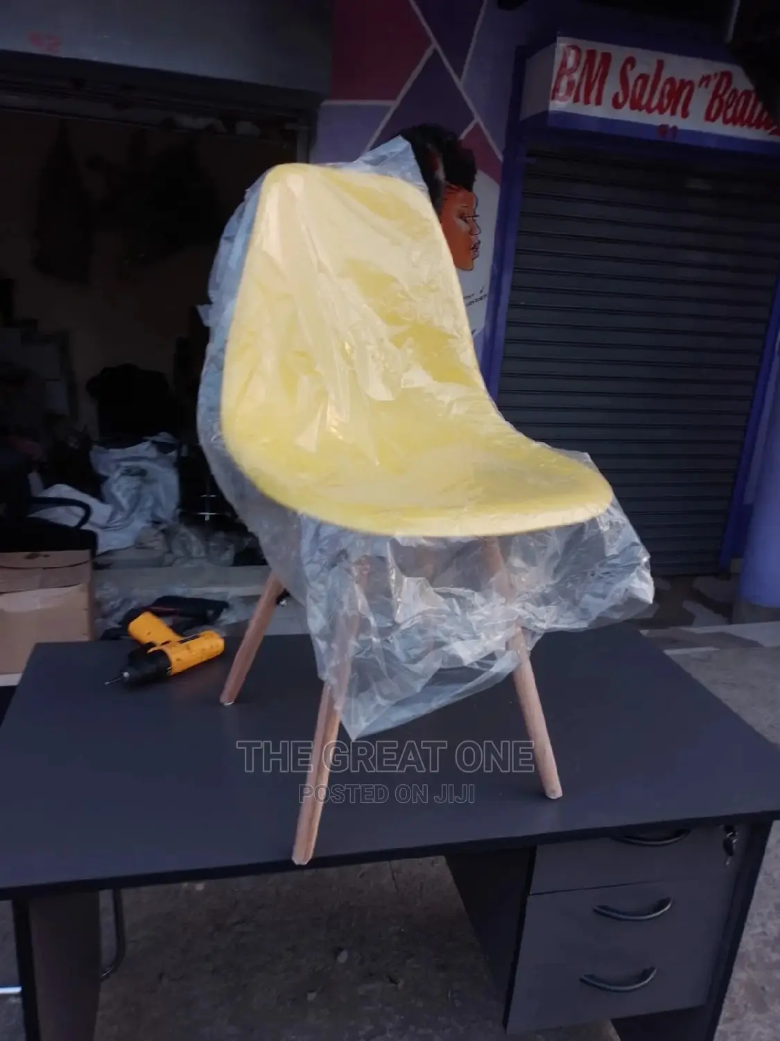 Aemes Chair
