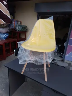 Aemes Chair
