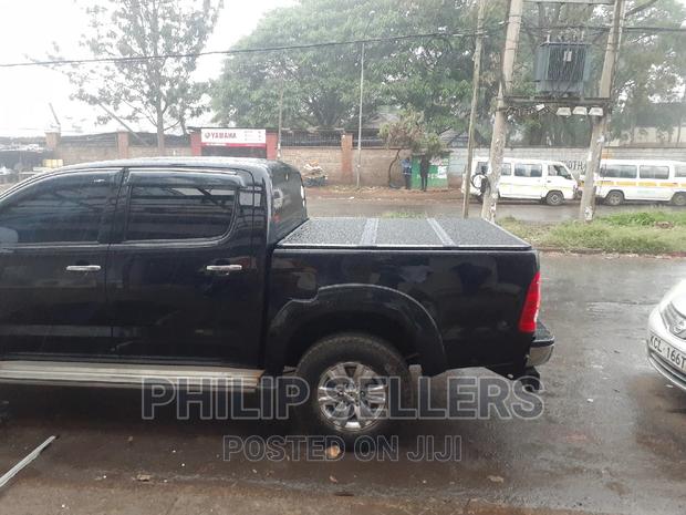 Aluminum Hard Tri Folding Tonneau Cover Bed Cover for Hilux