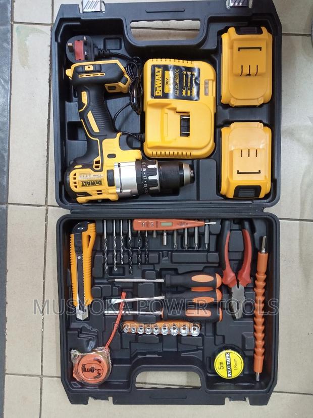 Powerful Dewalt Cordless Drill - thumbnail 2