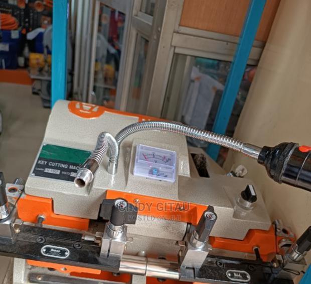 Brand New Key Cutting Machine