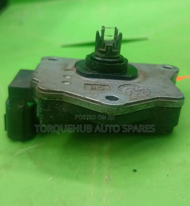 Nissan Hardbody Airflow Sensor - thumbnail 4