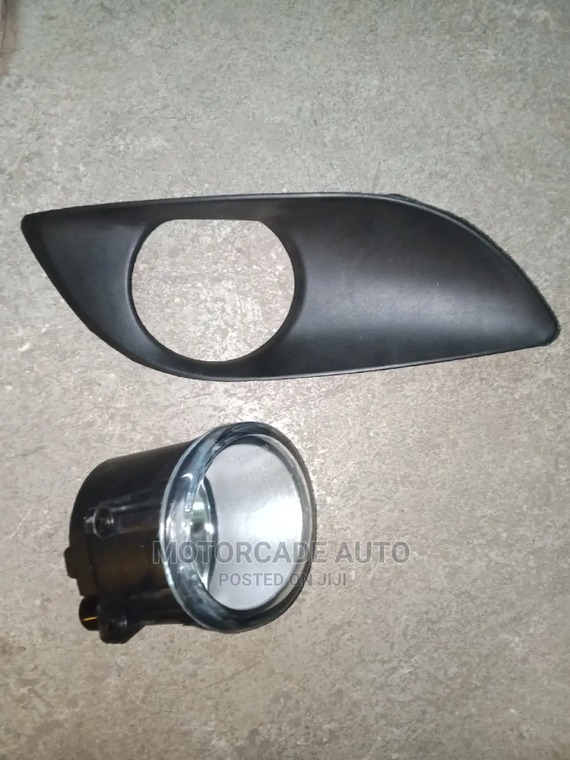 Toyota Vitz 2008 Fog Light and Covers (Set)