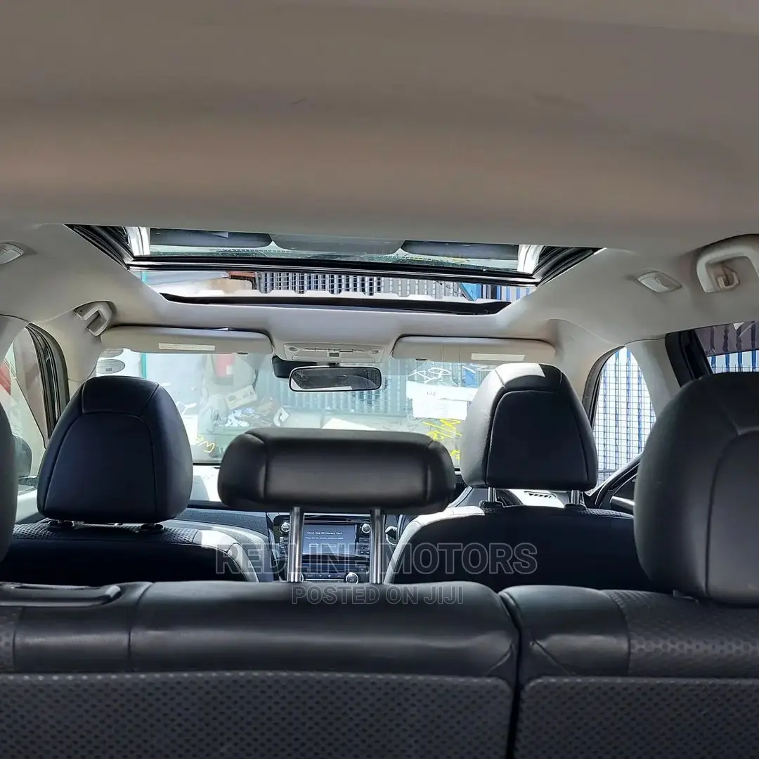 Toyota Noah 2016 Brown