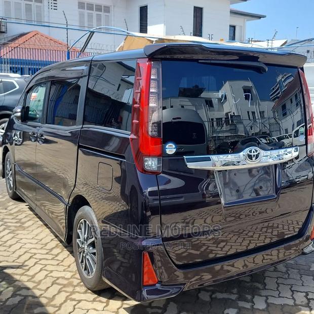 Toyota Noah 2016 Brown - thumbnail 4