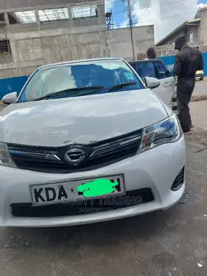 Toyota Fielder 2015 Front Windscrern