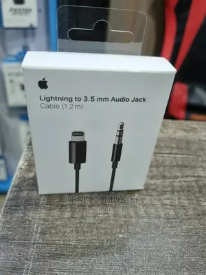 Lighting to 3.5mm Audio Jack