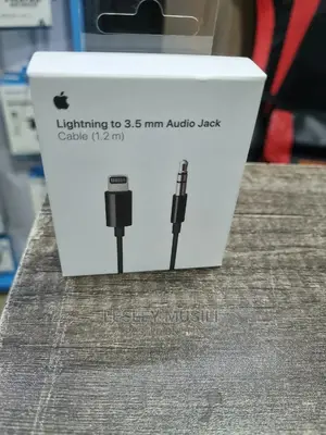 Lighting to 3.5mm Audio Jack