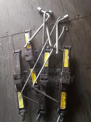Heavy Duty Scissors Jack 1500kg