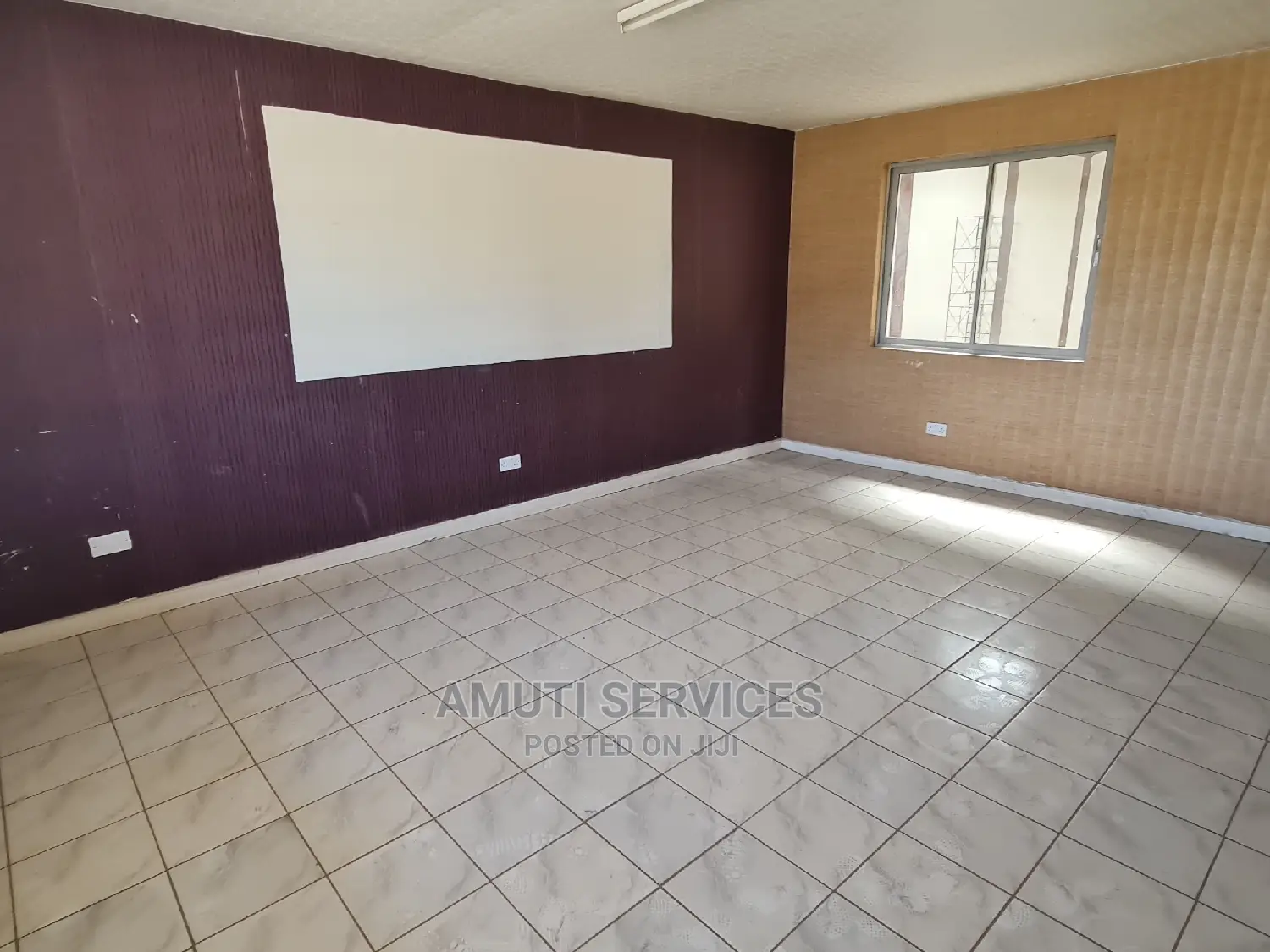 Sabaki: 6,500sqft Godown to Let