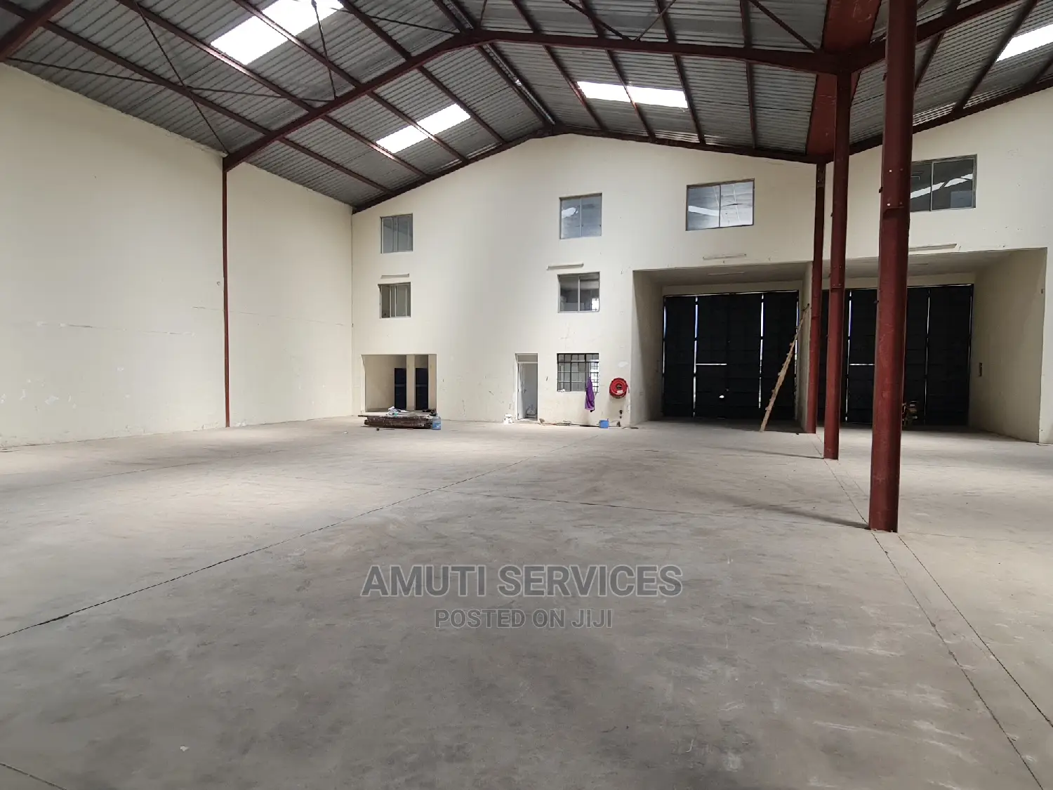 Sabaki: 6,500sqft Godown to Let